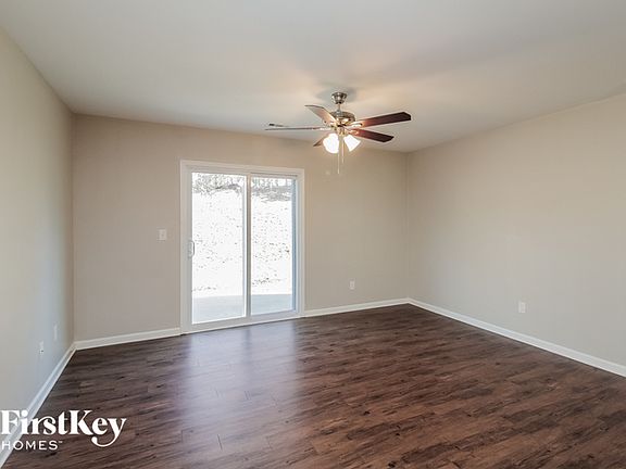 4th image of 1012 Sundance Dr
