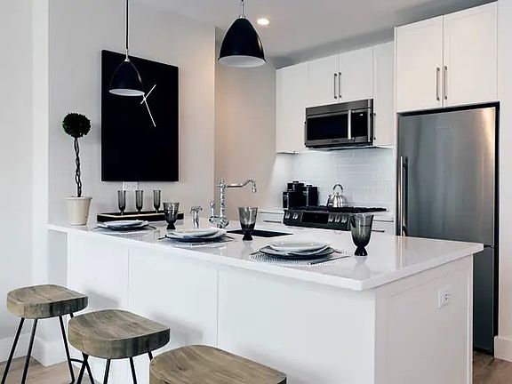 5th image of 2721 44th Dr APT 1404