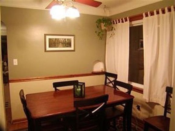 3rd image of 4407 W 210th St
