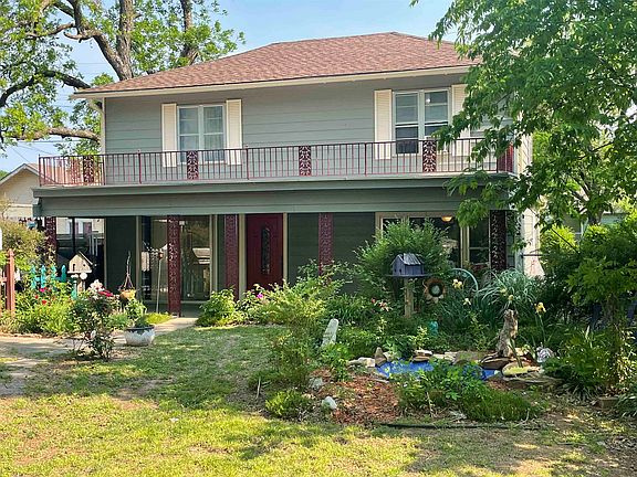 3rd image of 1113 W Ash Ave