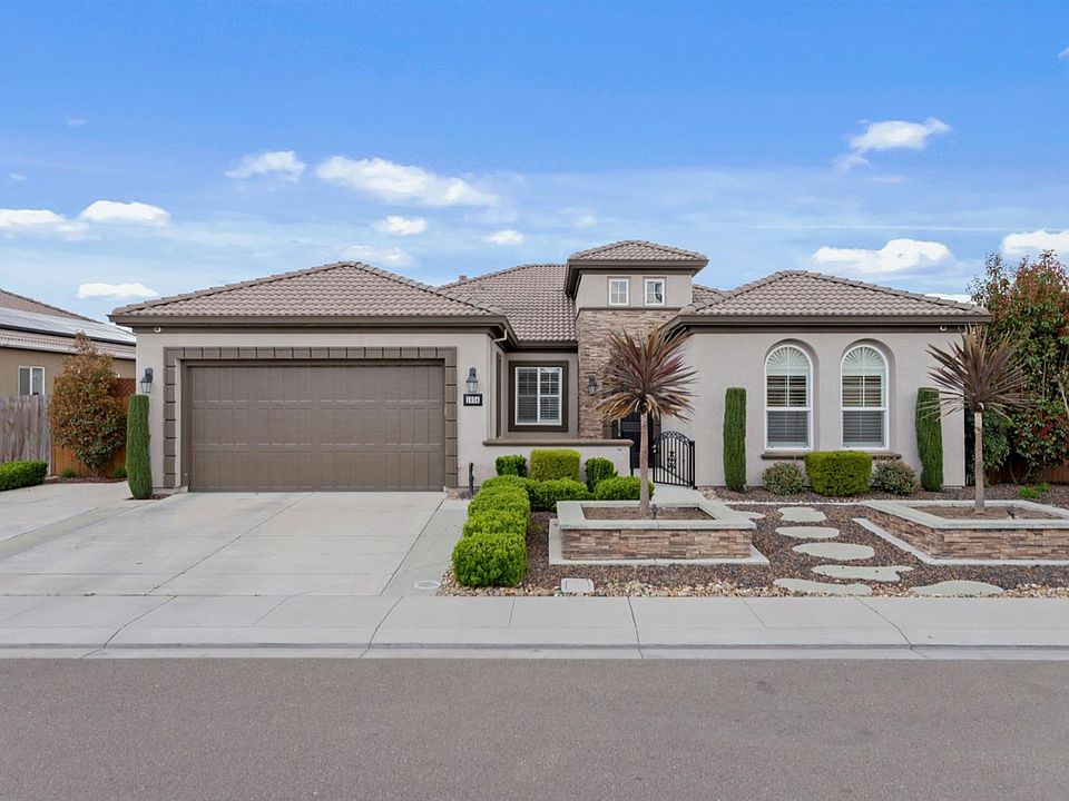 1st image of 1054 Golden Pond Dr