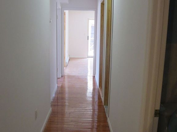 5th image of 2243 28th St APT 1