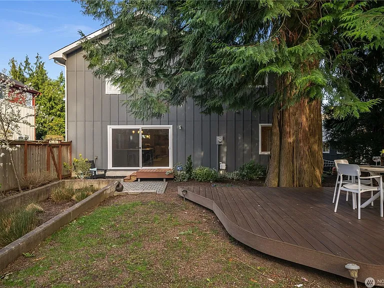 10317 Sand Point Way NE — Photo 27