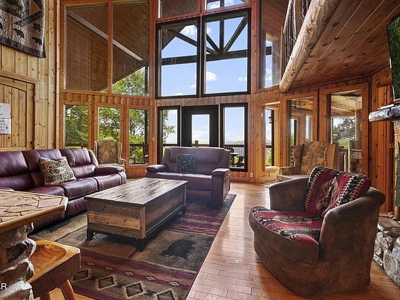 5th image of 3280 Balsam Slopes Rd