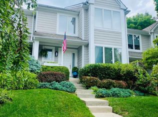 6 Stone Row Ct, Cockeysville, MD 21030