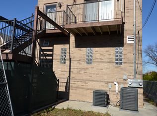617 W 43rd St, Chicago, IL 60609
