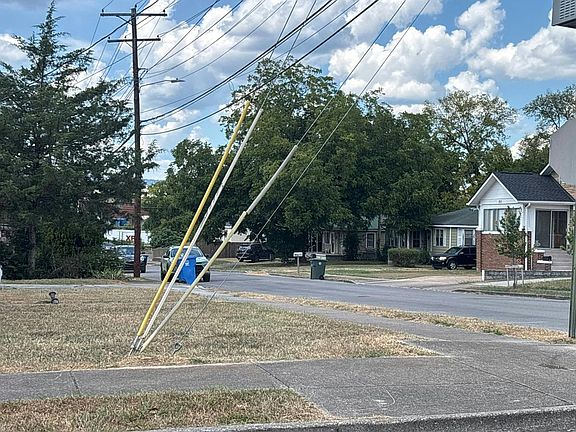 4th image of 1718 Vine St