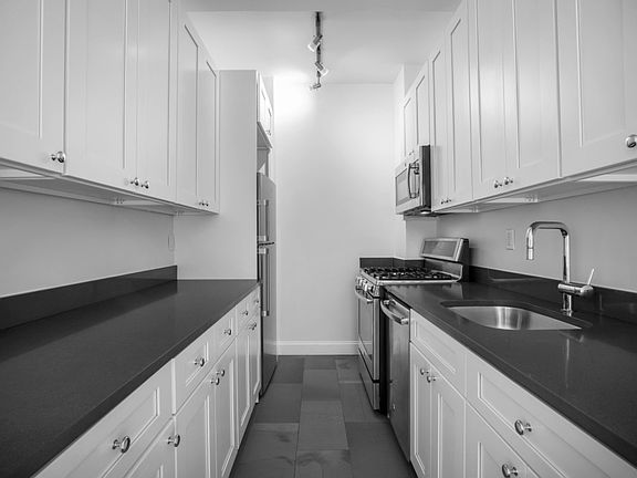 5th image of 12 E 86th St APT 306