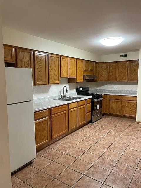 1st image of 2738 S Wentworth Ave Suite 3-B