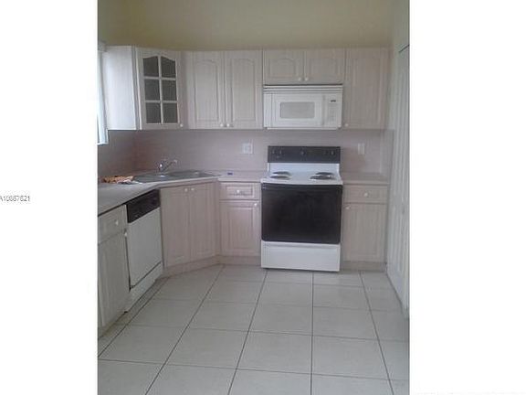 5th image of 8000 W 28th Ct Unit 208