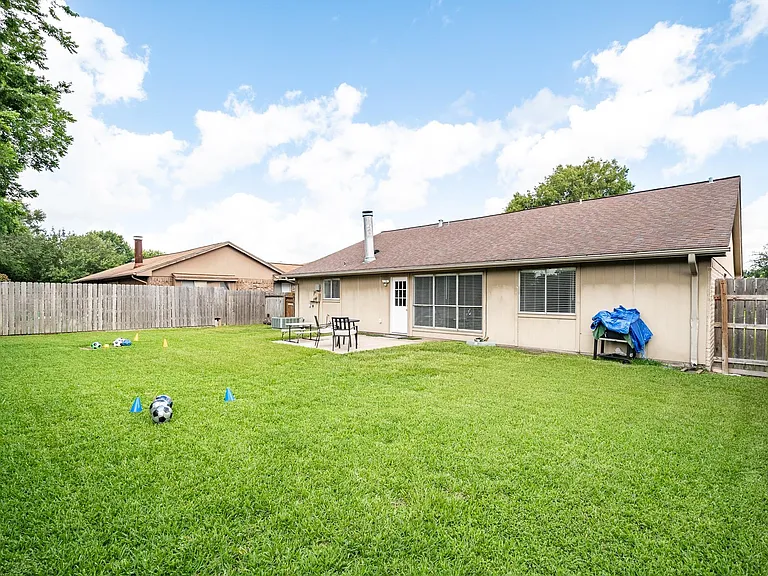 4218 Sequoia St — Photo 21