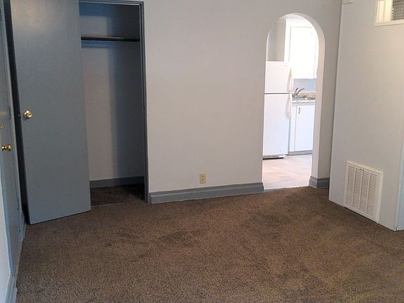 4th image of 233 Boileau Pl APT B4