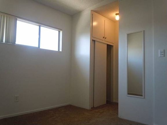 Bedroom & Closets
