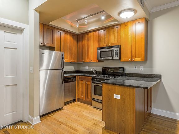 3rd image of 2237.5 N Lincoln Ave #1A
