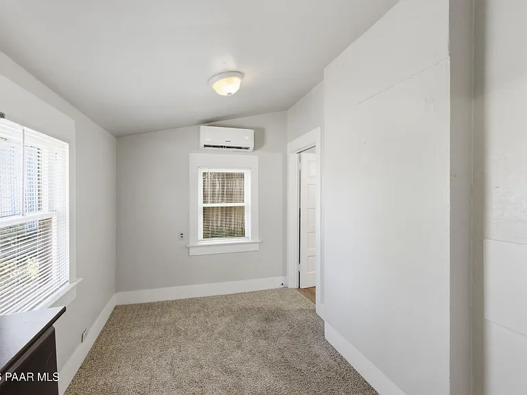 309 N Mount Vernon Ave — Photo 11