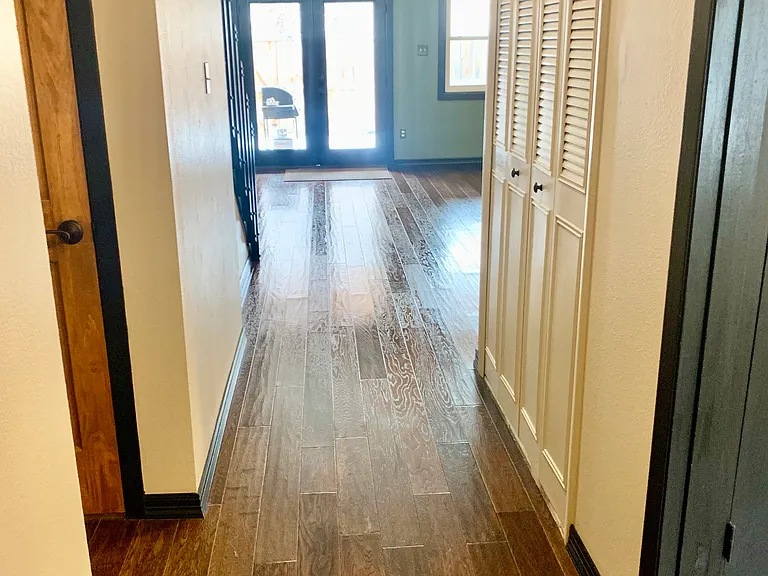 Entrance hall with coat closet