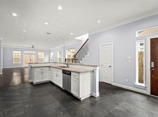 1611 Summer St #B, Houston, TX 77007