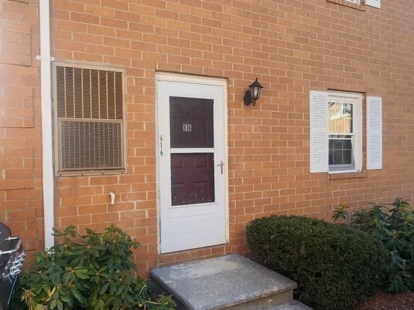 816 Elmwood Drive, Hudson, NH 03051