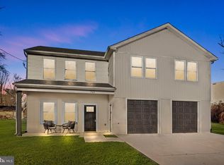 722 Bank St, Croydon, PA 19021