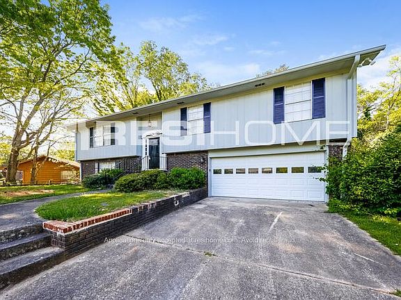 3rd image of 302 Garden Grove Dr