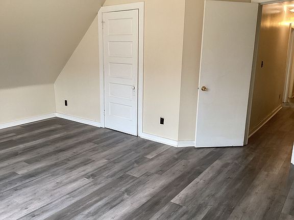 3rd image of 410 W Randolph St