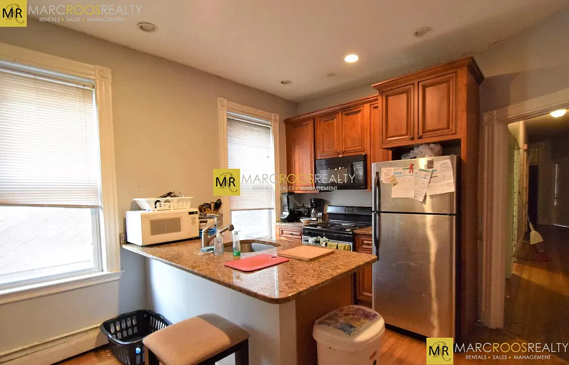 38 Cherokee St — Photo 1