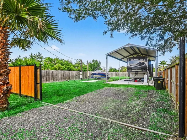 845 6th Street, San Leon, TX 77539