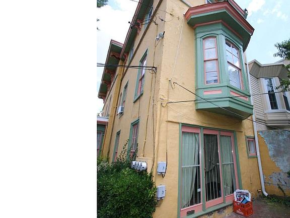3rd image of 418 N 32nd St #1R