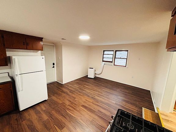 5th image of 8 Wagner Ave APT 2
