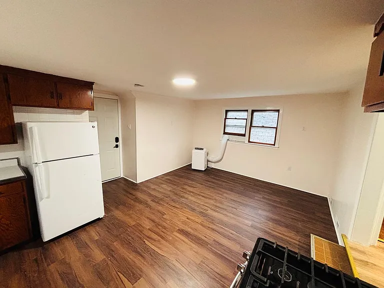 8 Wagner Ave #2 — Photo 5