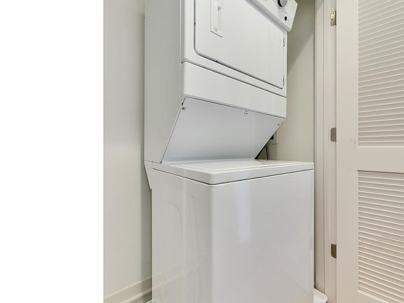 2nd image of 2102 N Natchez Ave APT 3S
