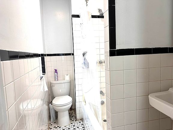 5th image of 142 W 109th St APT 5R