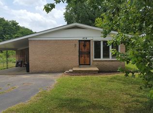 454 4th St, Henderson, TN 38340