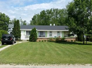 13053 Maple St, Charlevoix, MI 49720