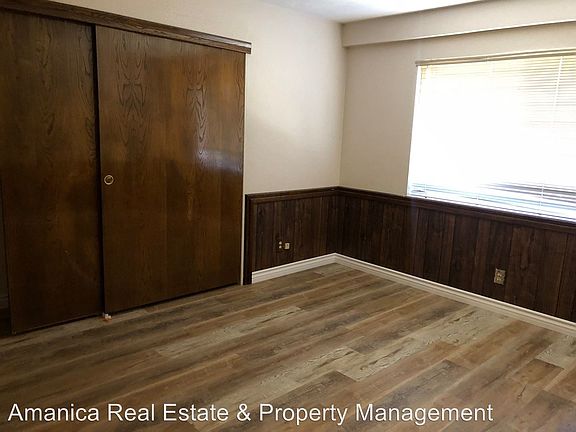 5th image of 12774 Willow Tree Ave