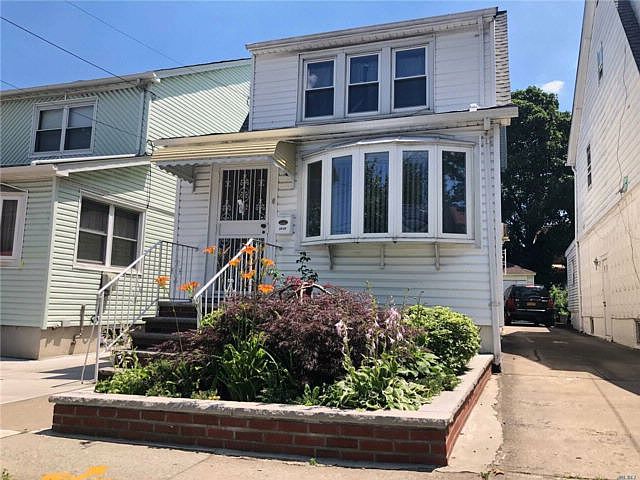 2nd image of 5933 156th St