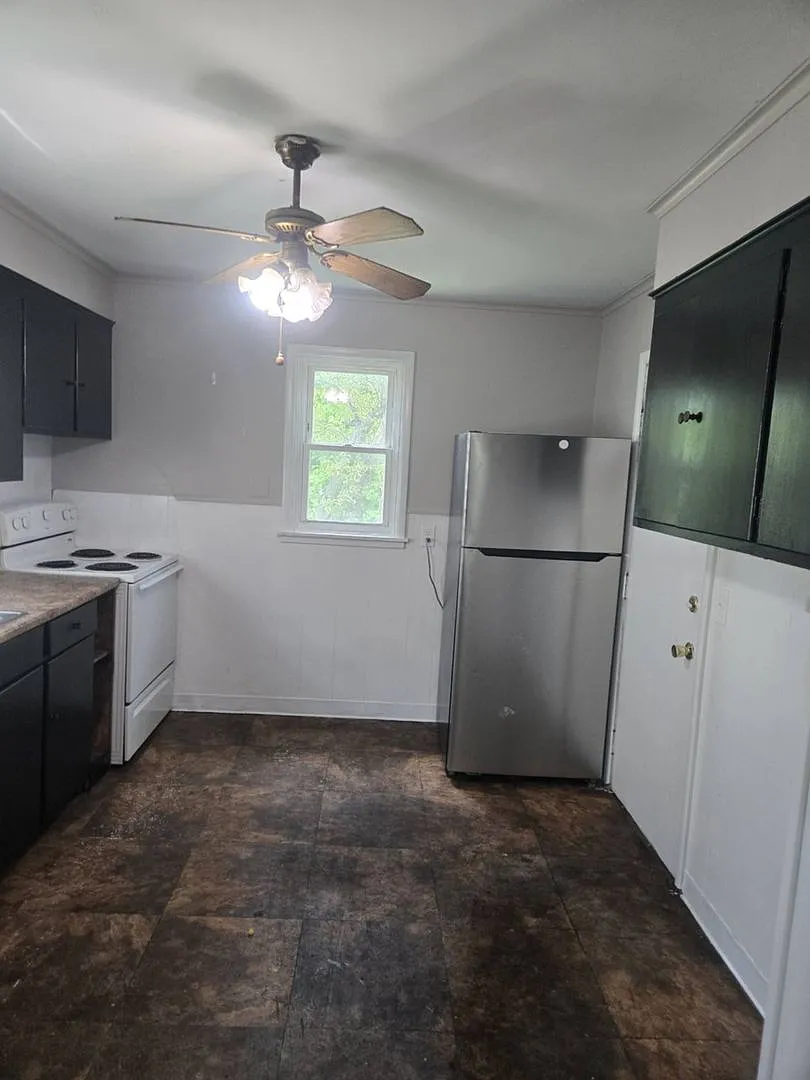 205 Helen St. — Photo 1