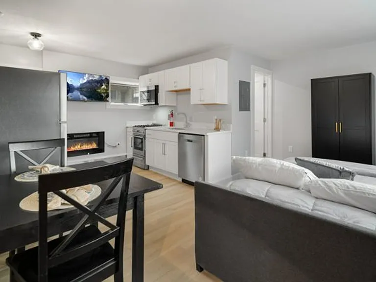 504 Stewart Ave — Photo 13