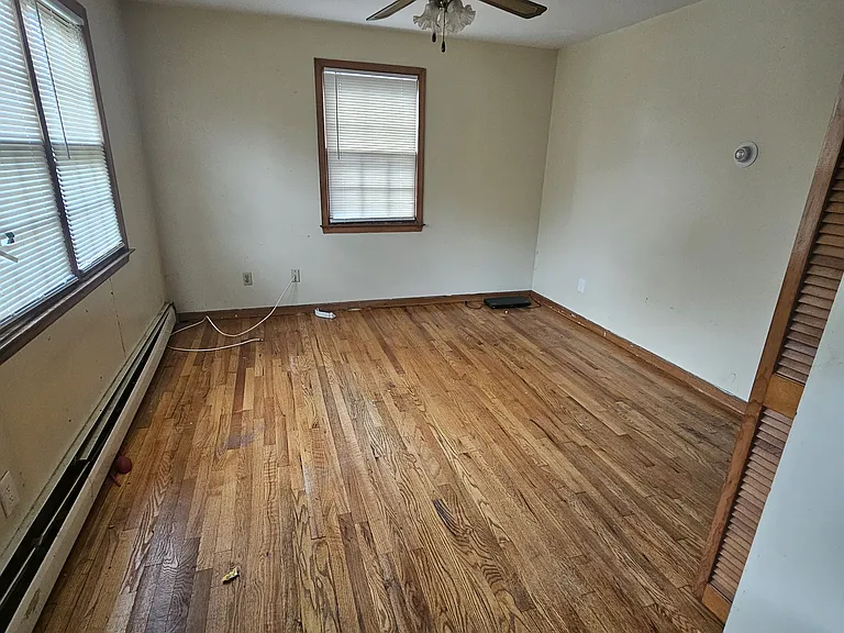 241 Circular Ave #H — Photo 6