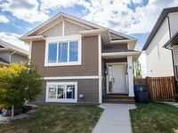 28 E Jessie Ursenbach Way N, Lethbridge, AB T1H 5P5