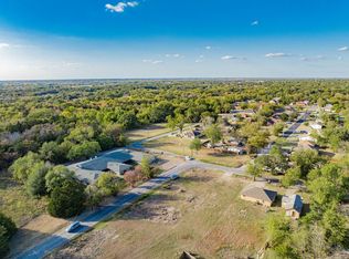 901 Rose Hill Rd, Terrell, TX 75160