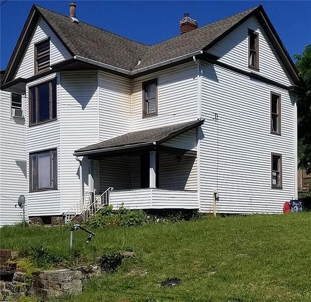 2nd image of 304 W 9th Ave