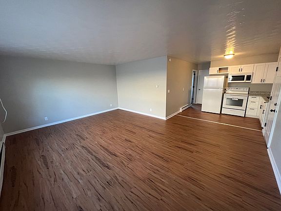 3rd image of 119 S 1st St APT 4