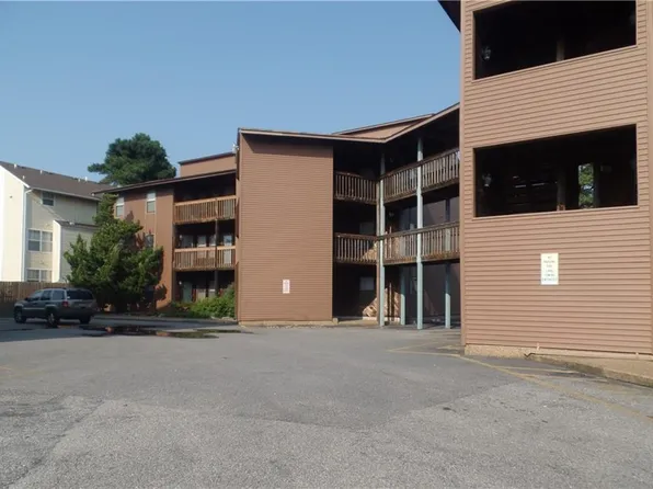 8530 Tidewater Dr APT 313, Norfolk, VA 23503
