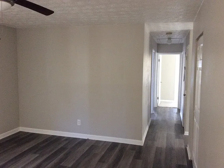 6774 Valley Hill Ct — Photo 11