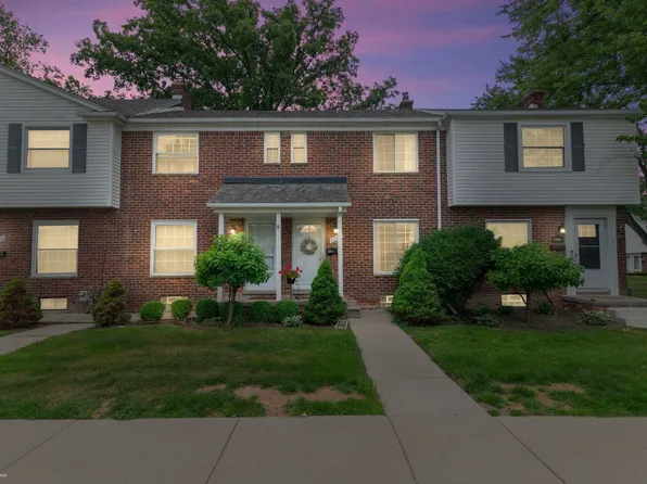 23102 Marter Rd, Saint Clair Shores, MI 48080