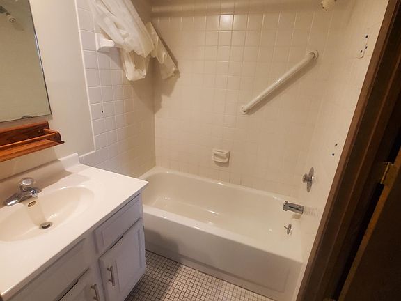 4th image of 7200 York Ave S #2456