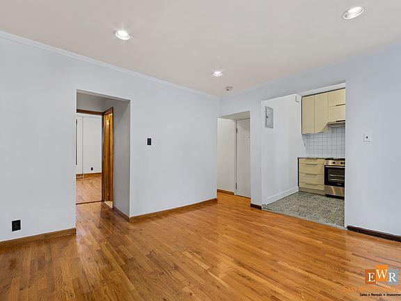 4th image of 405 Kosciuszko St #2