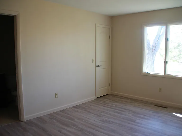 2124 Walter Rd — Photo 9