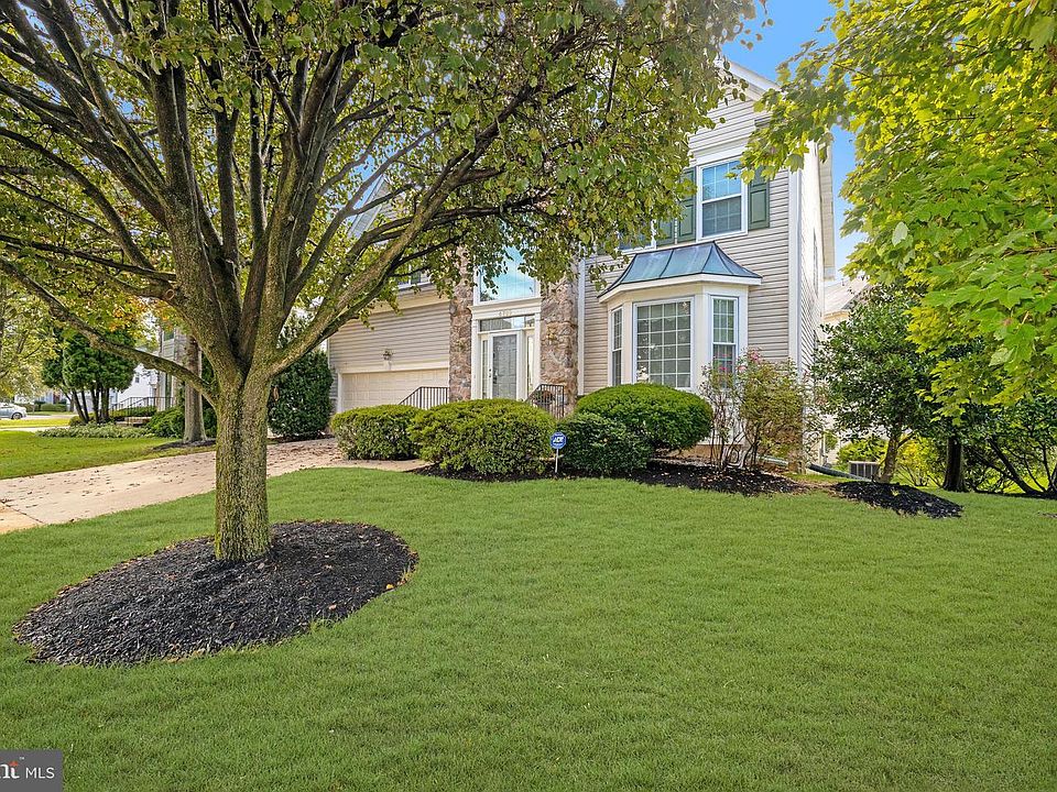 1st image of 6709 Donegan Ct
